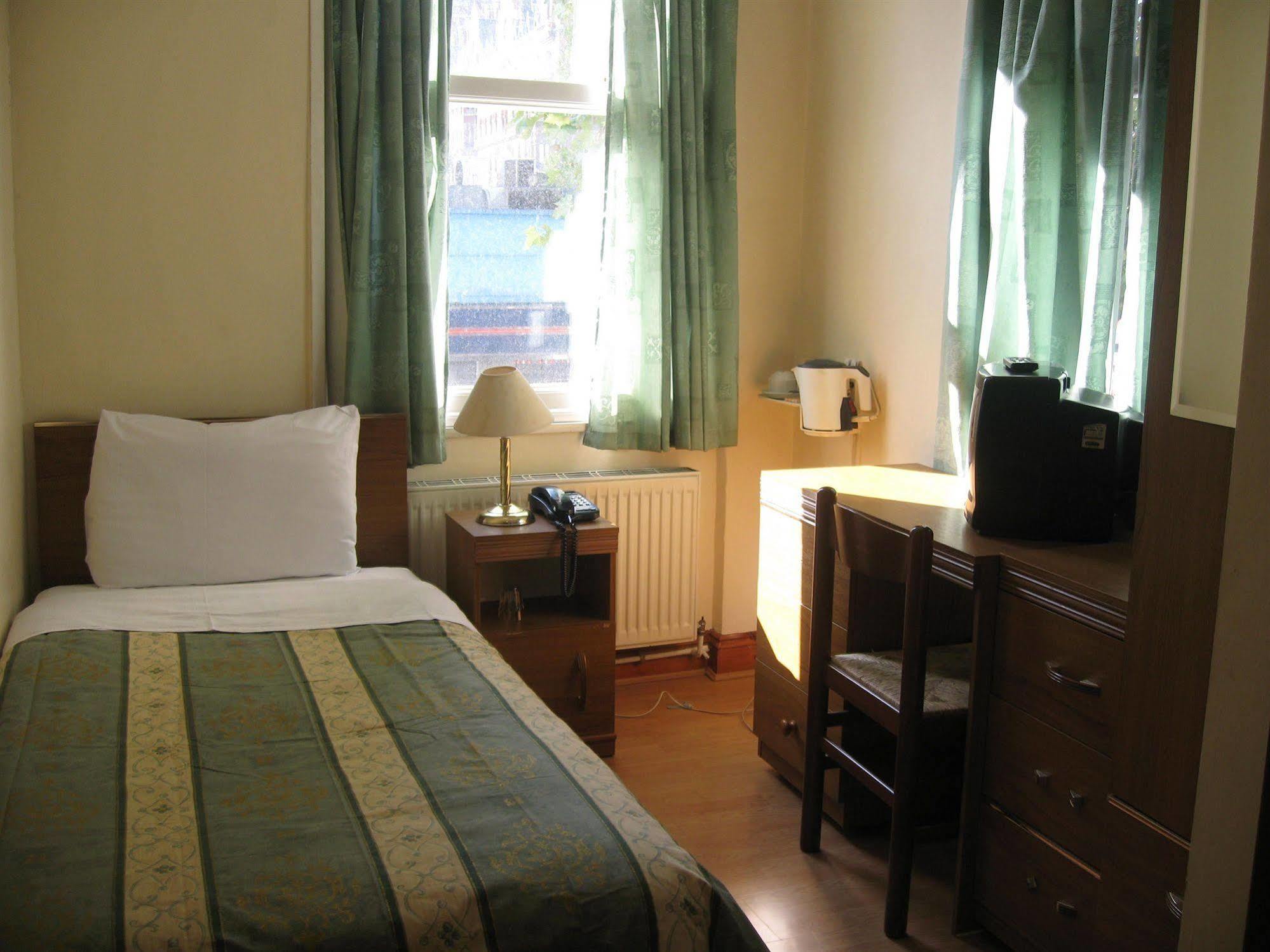 Carlton Hotel London Ngoại thất bức ảnh